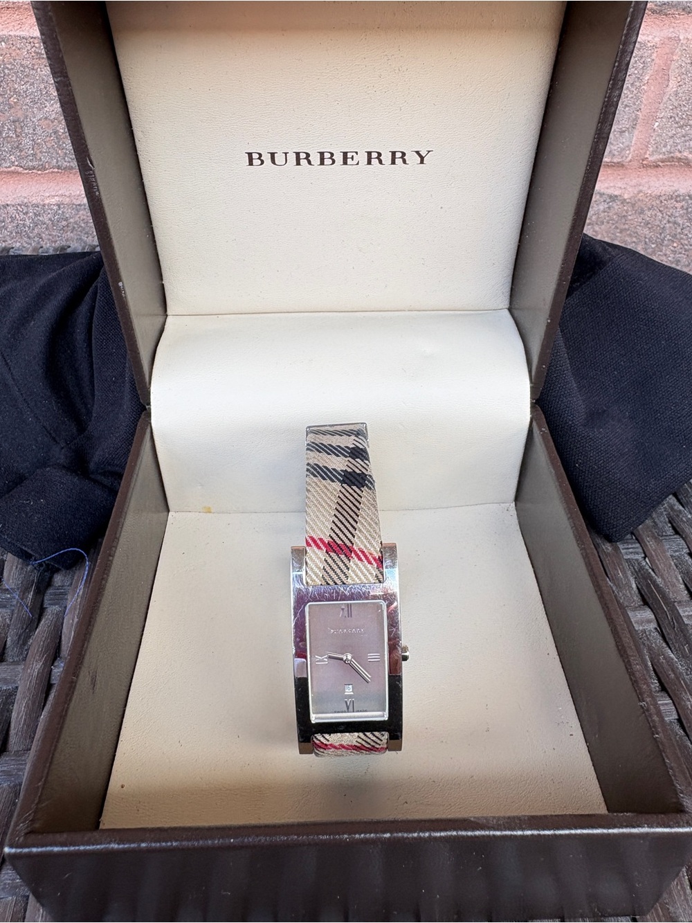 Burberry Beige Check Strap Rectangular authentic women’s watch